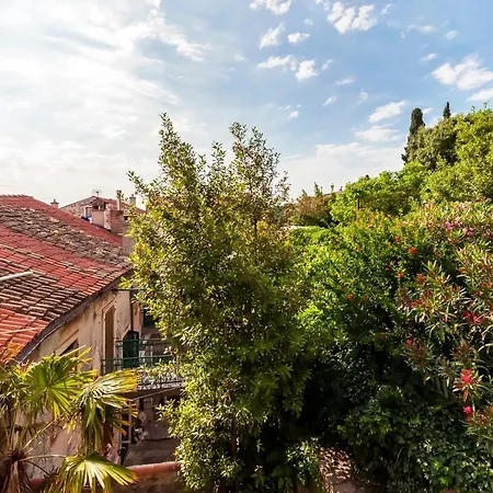 Happy House Bregovita By Irundo *