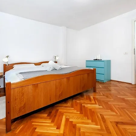 Happy House Bregovita By Irundo Apartmán *